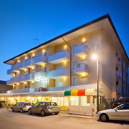 קאורלה Hotel Augusta מראה חיצוני תמונה