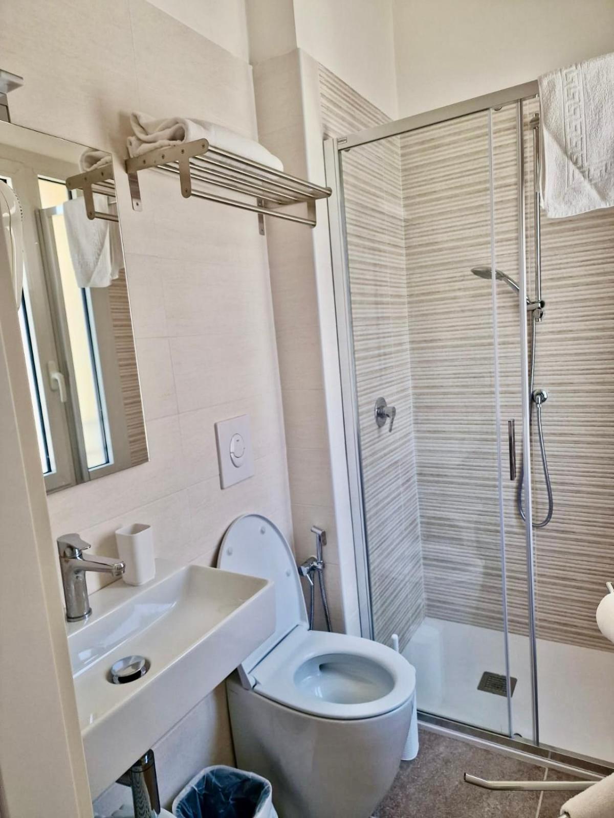 קאורלה Hotel Augusta מראה חיצוני תמונה