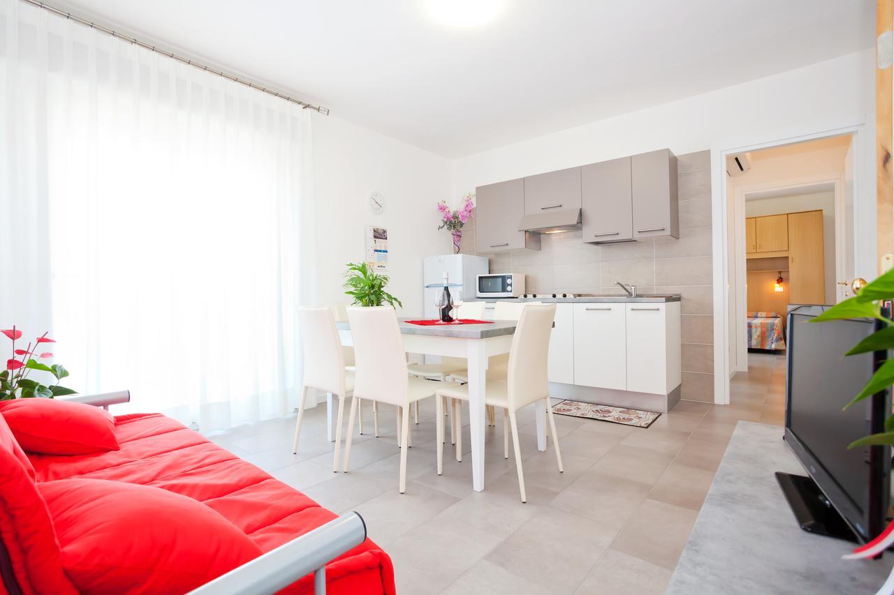 קאורלה Hotel Augusta מראה חיצוני תמונה